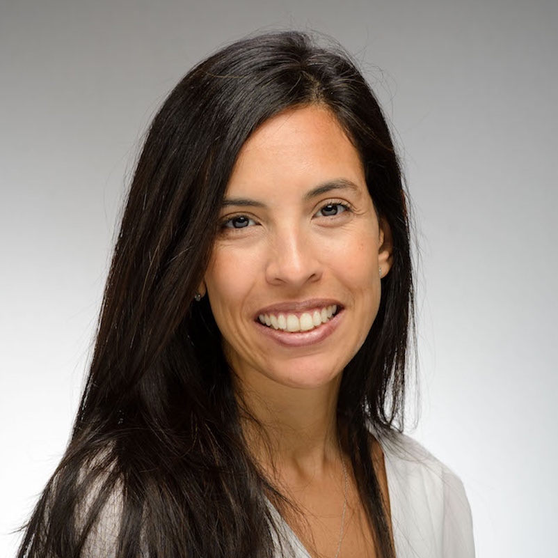 Fernanda Soares' photo headshot
